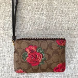 Coach F39150 Signature Floral Corner Zip Wristlet Khaki Oxblood Red New NWT $75